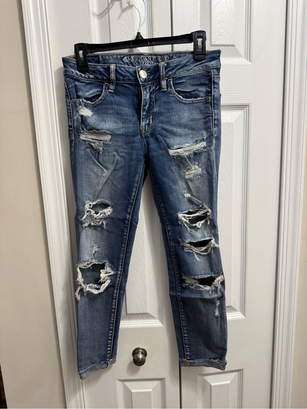Anerican Eagle Outfitters Ripped Medium Blue Skinny Jeans